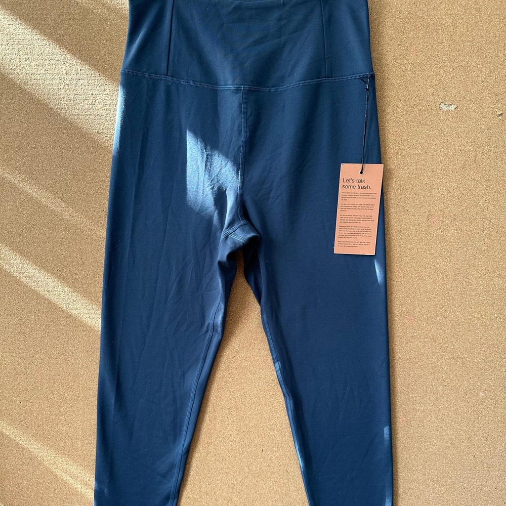 Sustainably Made Yoga Leggings - FLOAT by Girlfriend Collective